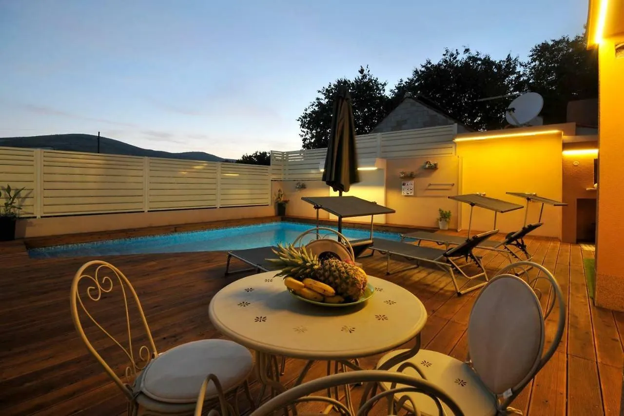 Villa Tereza Trogir 0*,  Croatia
